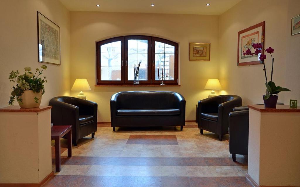Altstadt-Hotel Zieglerbraeu Дахау Экстерьер фото
